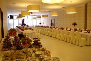 อาหารที่มีในโรงแรมหรือบริเวณใกล้เคียง