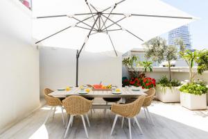 Balkón nebo terasa v ubytování Hippie Chic at Hovevei by HolyGuest