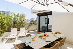 Balkón nebo terasa v ubytování Hippie Chic at Hovevei by HolyGuest