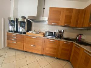 A kitchen or kitchenette at Bed In Bus