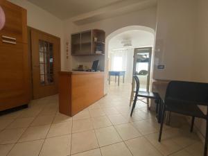 A kitchen or kitchenette at Bed In Bus