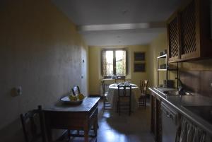 Kuchnia lub aneks kuchenny w obiekcie La Fernandina