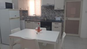 Kuchyň nebo kuchyňský kout v ubytování Your Basic Lodging Gozo + 1 fotografie