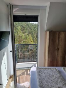 Uma varanda ou terraço em Apartmani Ćirić Divčibare