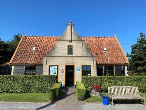 Zahrada ubytování Villa in Netherlands with Hot Tub & Garden