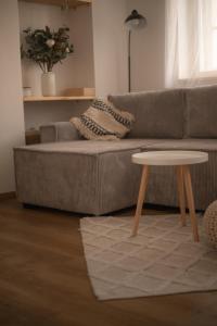 Posezení v ubytování KVARTÝR - nový apartmán na náměstí v České Lípě
