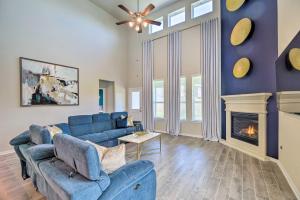 Fotografie z fotogalerie ubytování Houston Home with Private Yard - 16 Mi to Dtwn v destinaci Houston