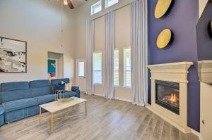 Fotografie z fotogalerie ubytování Houston Home with Private Yard - 16 Mi to Dtwn v destinaci Houston