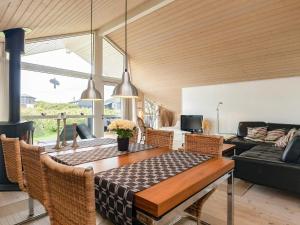 Posezení v ubytování Holiday home Løkken CLXIX