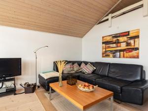 TV a/nebo společenská místnost v ubytování Holiday home Løkken CLXIX