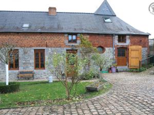 Vonkajšia záhrada v ubytovaní Gîte typique Avesnois, familial avec terrasse, proche forêt et activités locales - FR-1-510-177