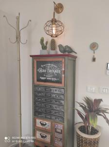 Chứng chỉ, giải thưởng, bảng hiệu hoặc các tài liệu khác trưng bày tại Bar suite