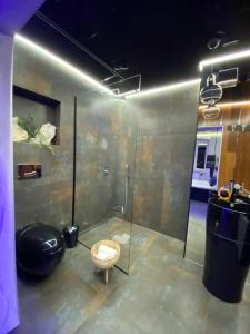 Phòng tắm tại LUKSUSOWY apartament z nieziemskim widokiem