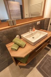Łazienka w obiekcie Appartements Die Ramsauerin