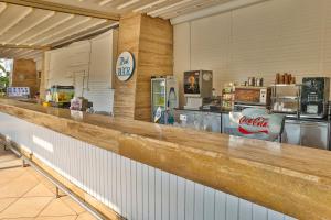 Ein Restaurant oder anderes Speiselokal in der Unterkunft Crystal Waterworld Resort & Spa - Ultimate All Inclusive 