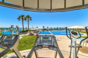 Fitness centrum a/nebo fitness zařízení v ubytování Sea Senses Punta Prima by Villas&You