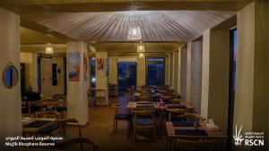 Restaurace v ubytování Mujib Chalets