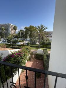 A balcony or terrace at Estepona - Playa - 1 dormitorio con terraza Pi42