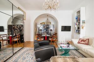 Fotografia z galérie ubytovania Imperial Gem . Flamboyant Studio . Heart of Vienna vo Viedni