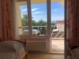 Balkón nebo terasa v ubytování Guest House Paskal