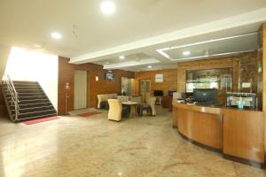 Vstupní hala nebo recepce v ubytování Sekaran Hotel OMR