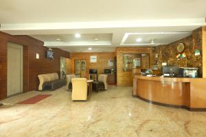Vstupní hala nebo recepce v ubytování Sekaran Hotel OMR