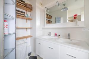 Ένα μπάνιο στο Superb family duplex clos to Disneyland +19 φωτογραφίες