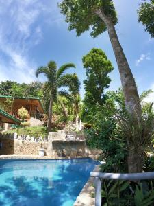 Kolam renang di atau dekat dengan El Nido Viewdeck Cottages