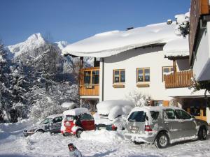Appartementhaus Vermala v zime