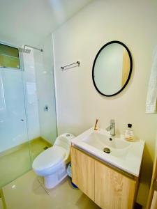 Koupelna v ubytování Condo con vista al mar