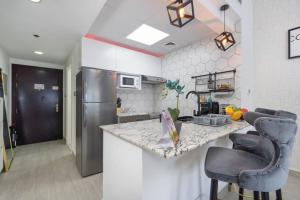Kuchyň nebo kuchyňský kout v ubytování Diamond Studio - Special Offer by Suiteable