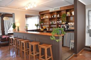 Ο χώρος του lounge ή του μπαρ στο HOTEL LE CRET