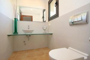 Fotografia z galérie ubytovania Beautiful Modern Pollensa Villa Finca La Vinya Gran 5 Bedrooms Private Pool v destinácii Pollença