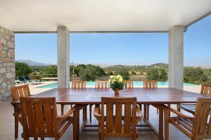 Fotografia z galérie ubytovania Beautiful Modern Pollensa Villa Finca La Vinya Gran 5 Bedrooms Private Pool v destinácii Pollença