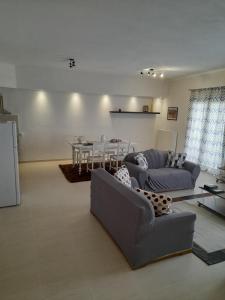 Posedenie v ubytovaní chloi house