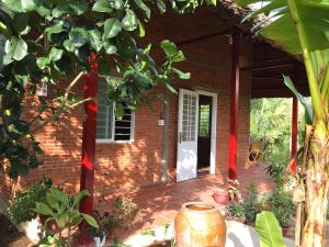 Zahrada ubytování Nguyet Que Homestay & Tours