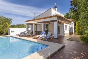 Bazén v ubytování Casa de los Suenos nebo v jeho okolí