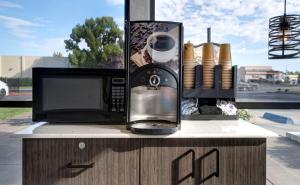 Kaffemaskin og/eller vannkoker på Motel 6-Rancho Cordova, CA - Rancho Cordova East