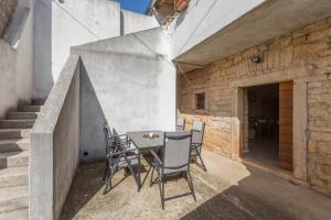 Balkón nebo terasa v ubytování Holiday house with WiFi Rovinjsko Selo, Rovinj - 3431