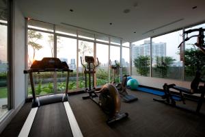 Fitness centrum a/nebo fitness zařízení v ubytování Jasmine Resort Bangkok + 37 fotografií