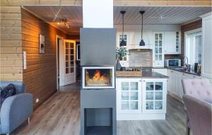 A kitchen or kitchenette at Gorgeous Home In Rysstad With House A Mountain View
