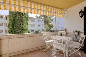 Balkon lub taras w obiekcie 2 Bed Apartment w/Pool close to Beach + Amenities