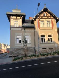 Fotografie z fotogalerie ubytování Vila se zahradou a s parkováním v ceně v Jablonci nad Nisou