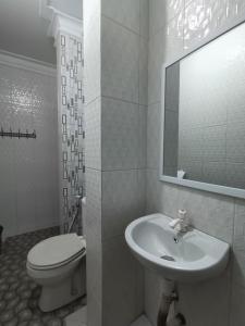 O baie la Ada Waktu Homestay