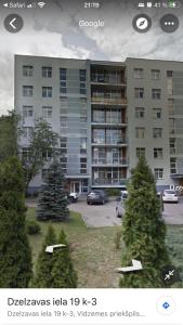 Το κτήριο όπου στεγάζεται  το διαμέρισμα