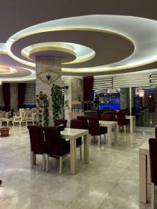 Restaurace v ubytování Grand Ezel Hotel