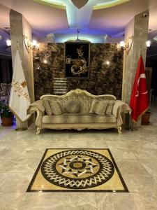 Posezení v ubytování Grand Ezel Hotel