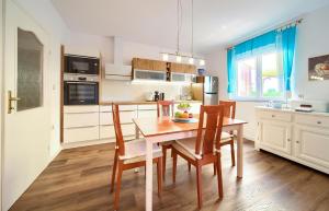Kuchyň nebo kuchyňský kout v ubytování Apartman BOR Krk
