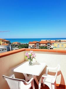 Gallery image of Marotta, 50 mt dal mare con aria condizionata, 2 camere, 6 letti in Marotta