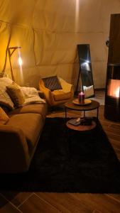Posezení v ubytování Agros Glamping Boutique